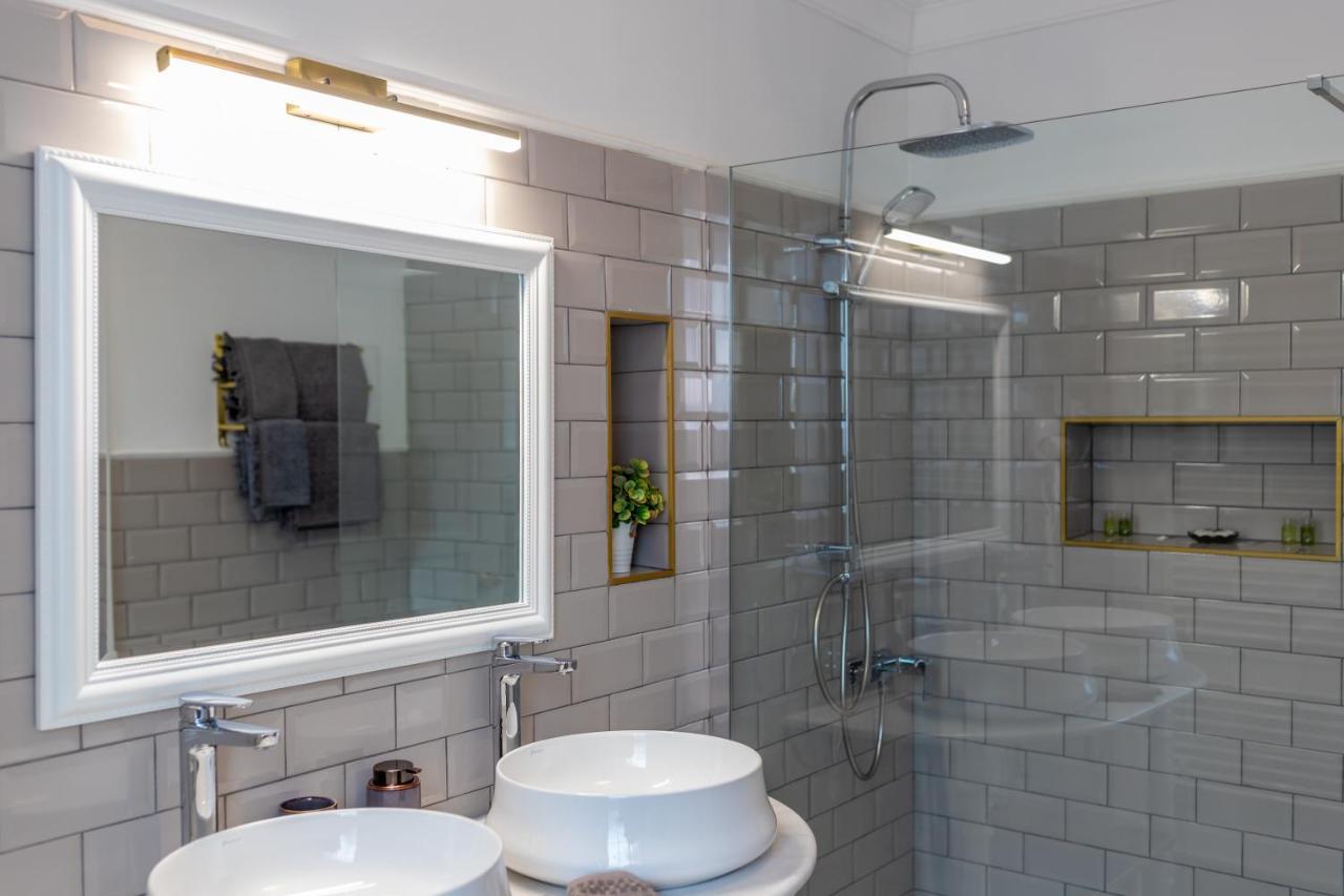 フネドアラThe Corner Houseアパートメント エクステリア 写真
