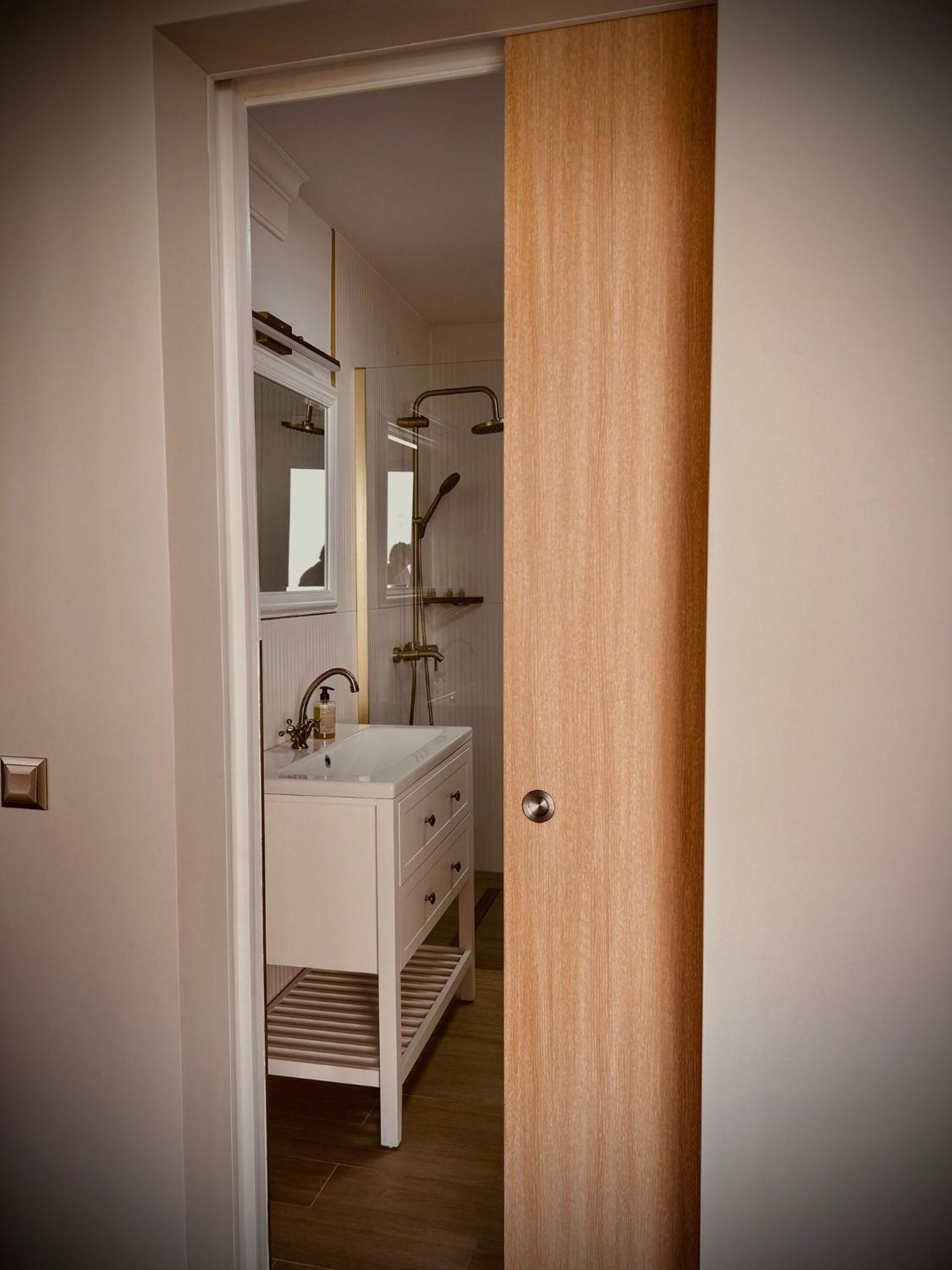 フネドアラThe Corner Houseアパートメント エクステリア 写真